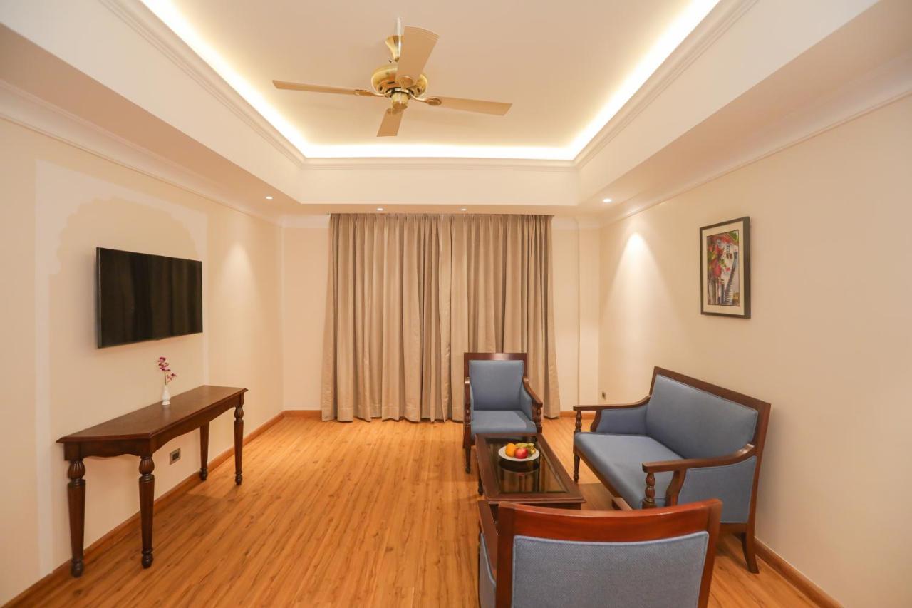 Regenta Central City Vilas Palace อัมบาลา ภายนอก รูปภาพ