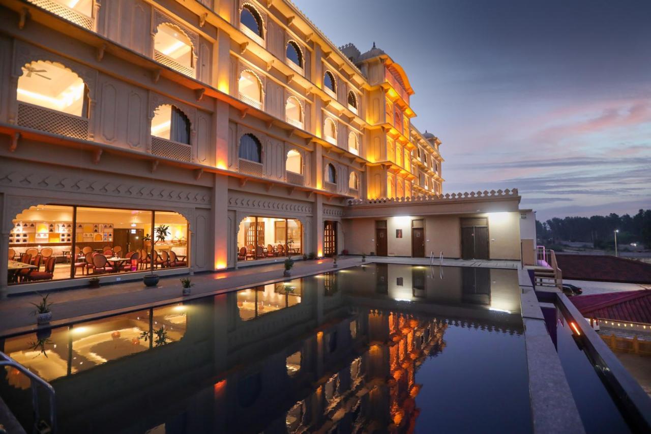 Regenta Central City Vilas Palace อัมบาลา ภายนอก รูปภาพ