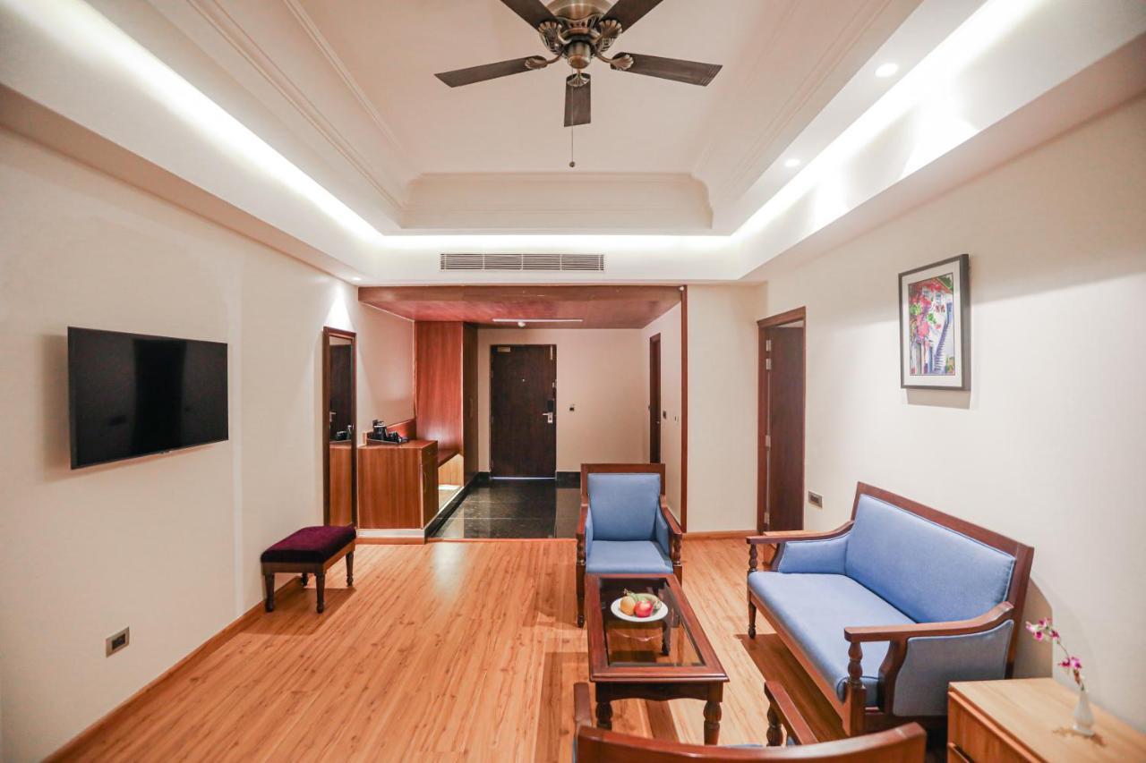 Regenta Central City Vilas Palace อัมบาลา ภายนอก รูปภาพ